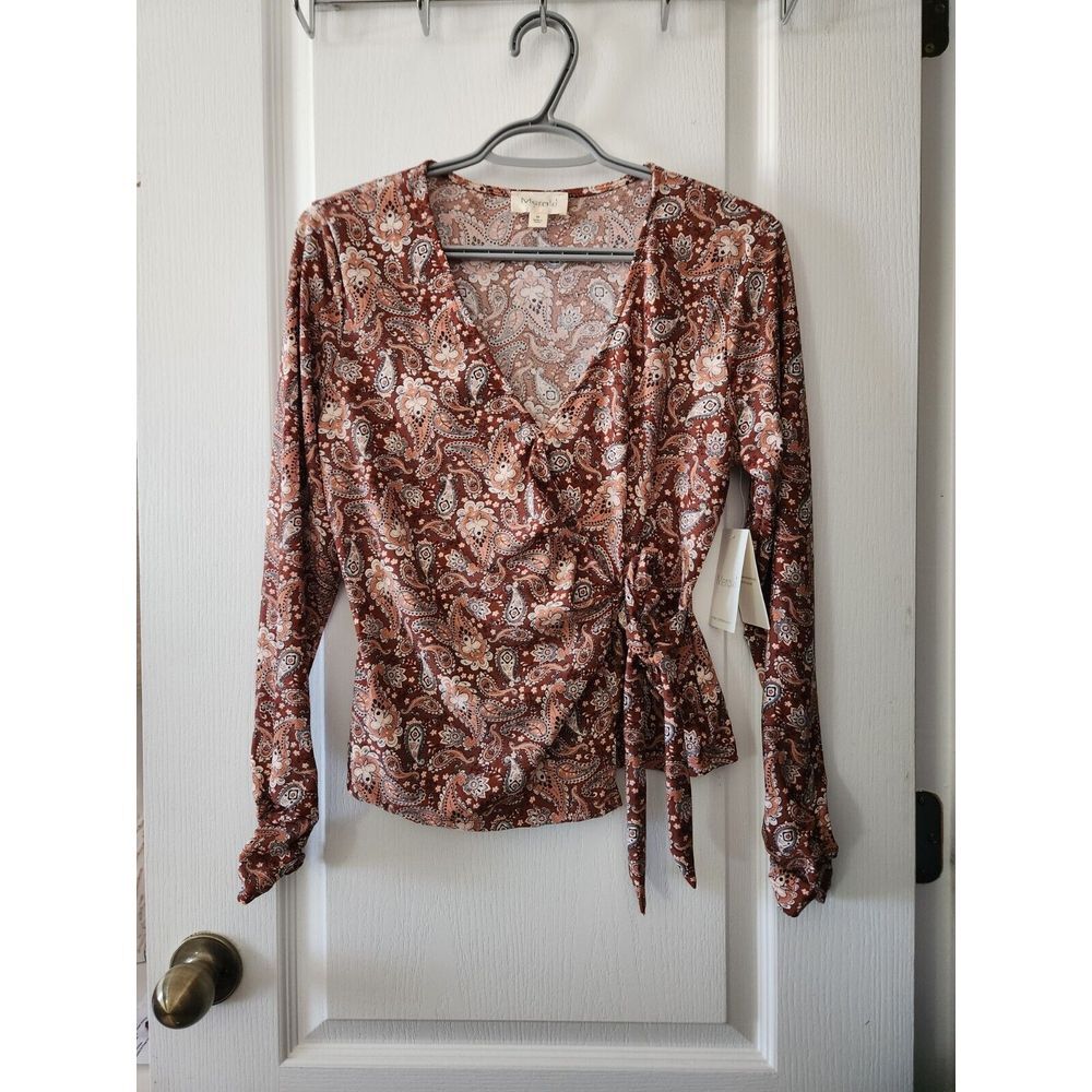 Meraki Women's faux wrap shirt with faux tie on the side. Brown and tan Size M